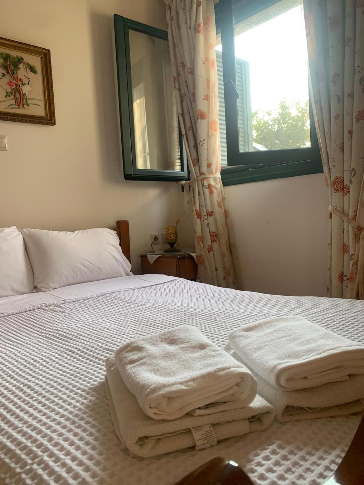 Néon OítilonVatoulia House公寓式酒店 外观 照片